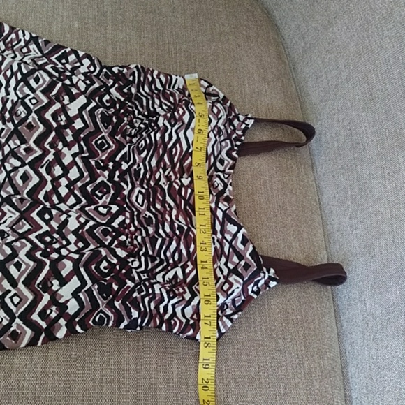 **NEW**  1-pc Swimsuit - Picture 5 of 9